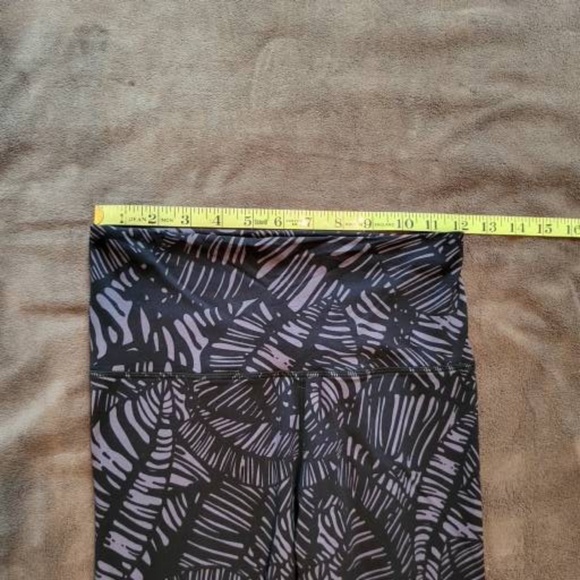 Sol and Mane Leggings Size S Black and Gray - Picture 3 of 5